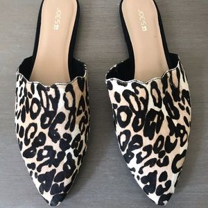 New pointy toe slip on no box